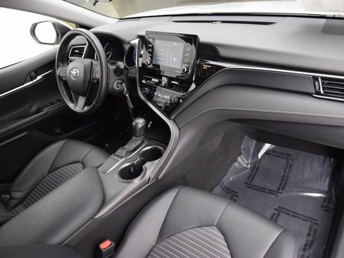 Used 2023 Toyota Camry SE image 15