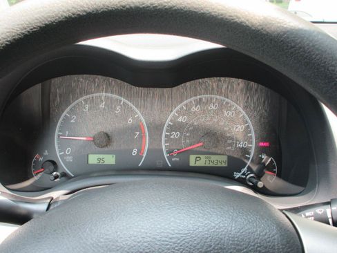 Used 2012 Toyota Corolla LE w/ Premium Pkg FWD image 11