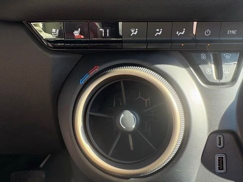 Used 2023 Chevrolet Blazer Premier w/ Enhanced Convenience Package image 39