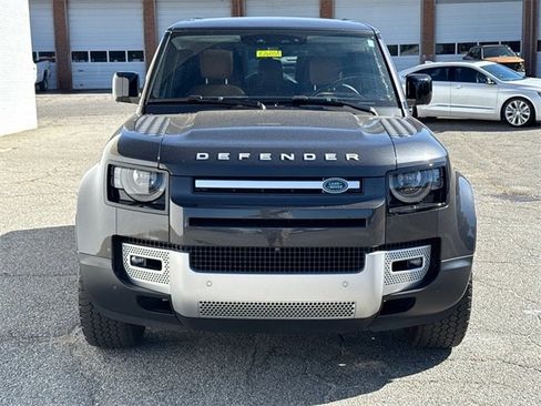 Used 2023 Land Rover Defender 130 First Edition image 8
