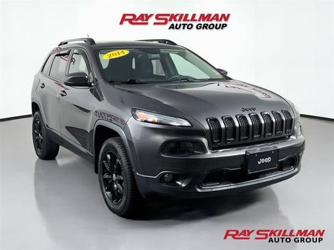 Used 2014 Jeep Cherokee Latitude w/ Comfort/Convenience Group AWD/4WD image 1