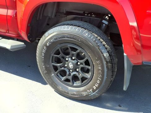 Used 2020 Toyota Tacoma SR5 RWD image 10