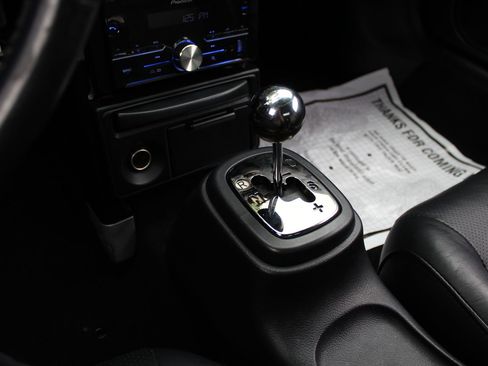 Used 2003 Toyota MR2 RWD image 17