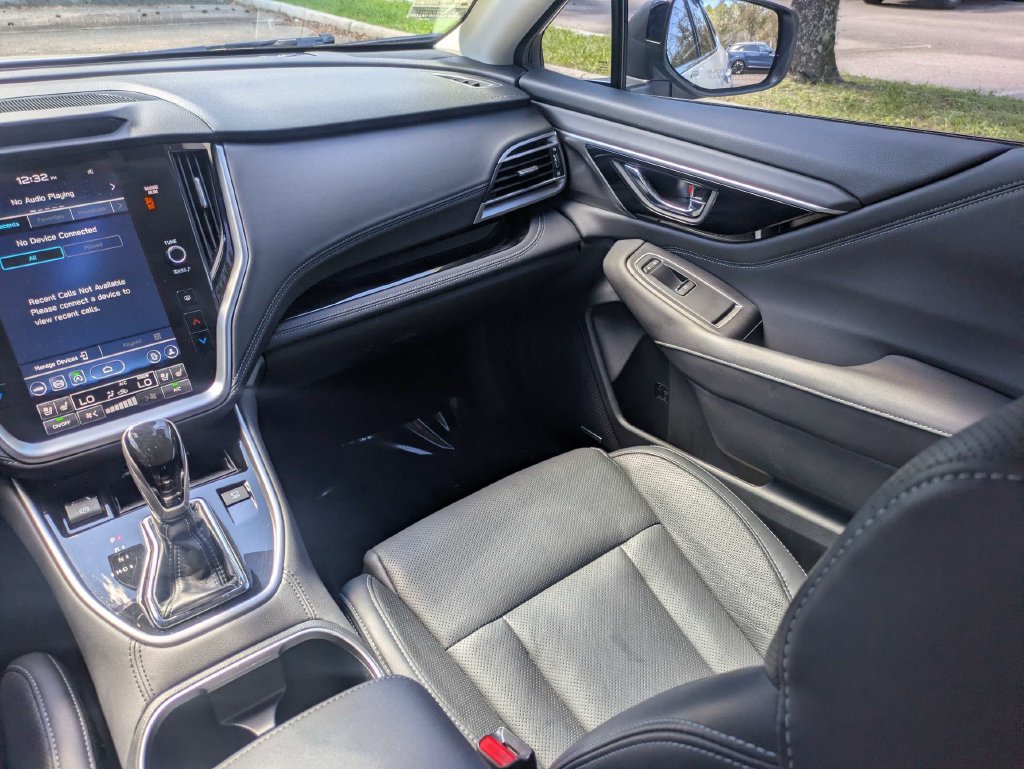 Used 2025 Subaru Outback Touring XT AWD/4WD image 17