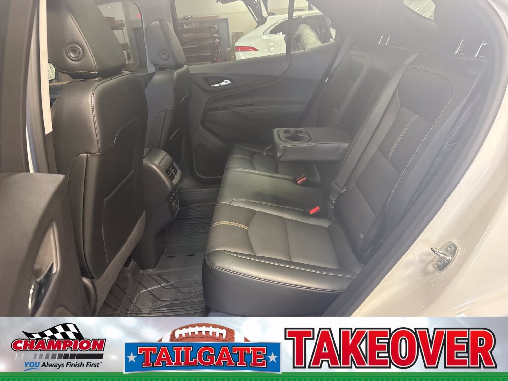 Used 2024 Chevrolet Equinox Premier FWD image 32