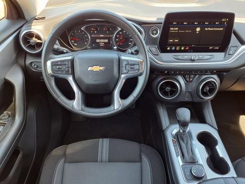 Used 2023 Chevrolet Blazer LT AWD/4WD image 5