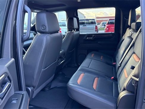 Used 2025 GMC Sierra 2500 AT4 w/ AT4 Premium Plus Package image 10