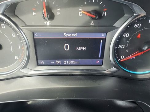 Used 2023 Chevrolet Traverse LT image 27