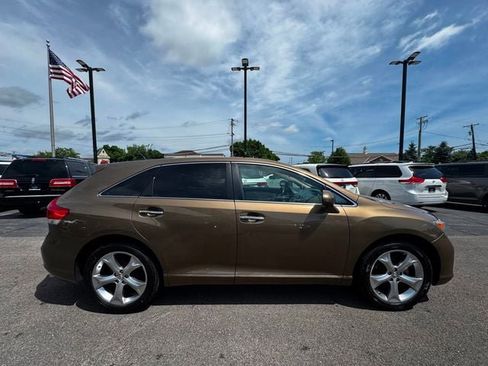 Used 2009 Toyota Venza FWD image 4