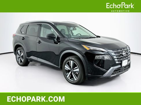 Used 2026 Nissan Rogue SL FWD image 1