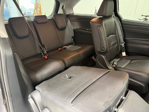 Used 2024 Honda Odyssey Touring image 32