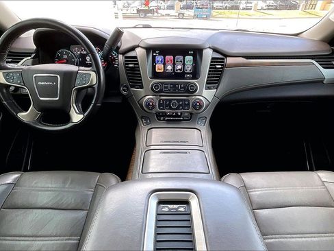 Used 2019 GMC Yukon Denali image 15
