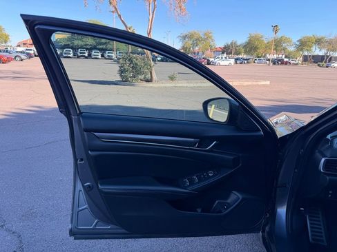 Used 2019 Honda Accord Sport image 21