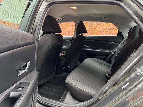Used 2024 Hyundai Elantra SEL image 23