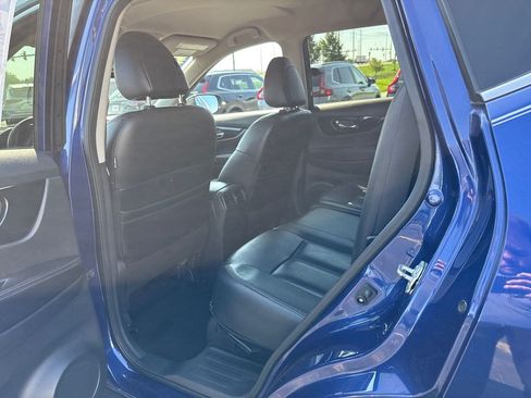 Used 2019 Nissan Rogue SL FWD image 14