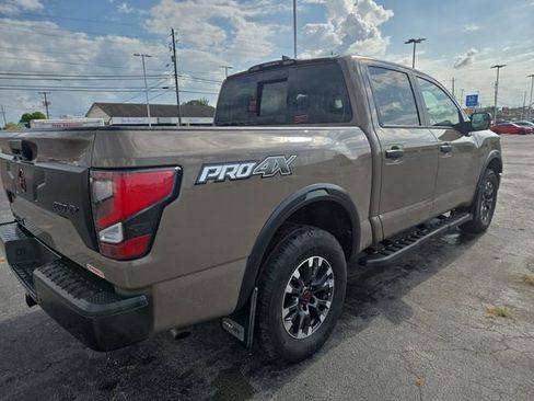 Used 2023 Nissan Titan PRO-4X w/ Pro-4x Convenience Package AWD/4WD image 7