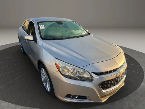 Used 2015 Chevrolet Malibu LTZ image 2