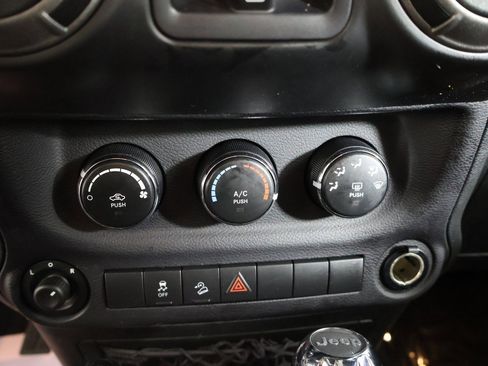 Used 2014 Jeep Wrangler Unlimited Sport w/ Quick Order Package 24S image 38