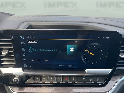 Used 2023 Chevrolet Silverado 1500 LTZ image 18