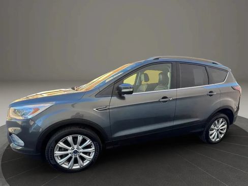 Used 2017 Ford Escape Titanium w/ Equipment Group 301A AWD/4WD image 8