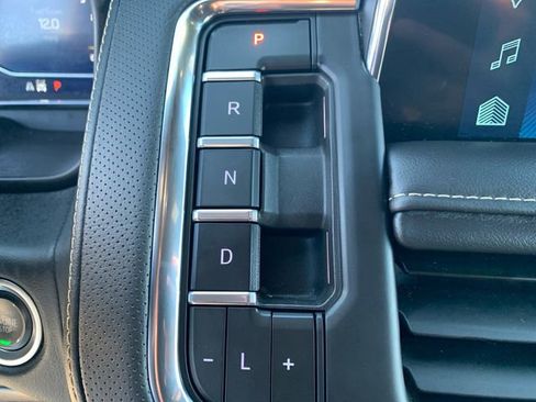 Certified 2024 Chevrolet Suburban Premier image 38