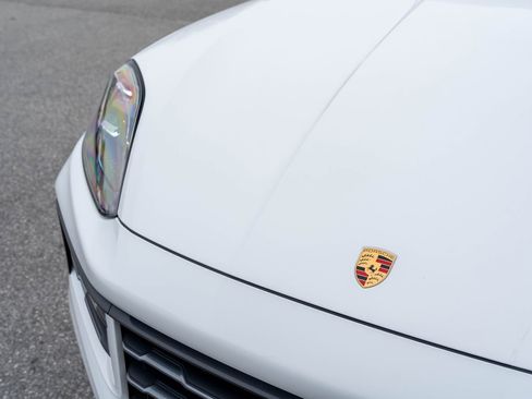 Certified 2024 Porsche Cayenne image 18