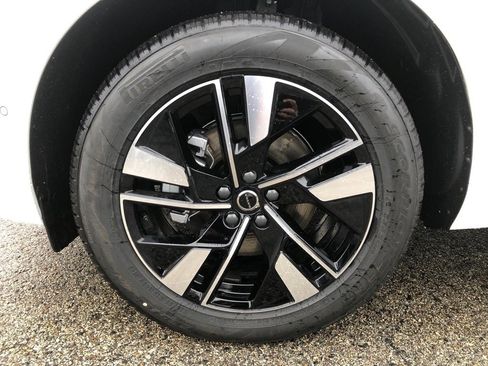 New 2026 Volvo XC60 B5 Plus w/ Protection Package Premier image 9