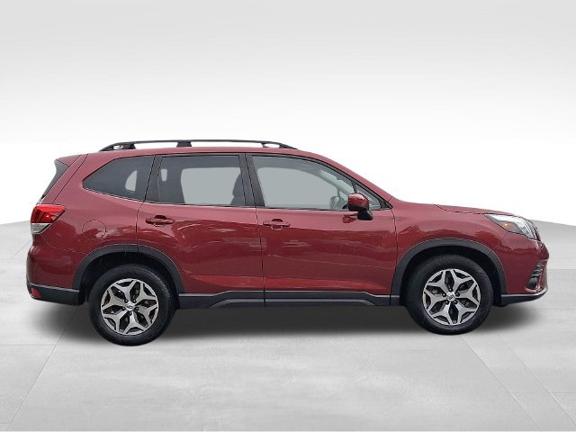 Used 2023 Subaru Forester Premium AWD/4WD image 7