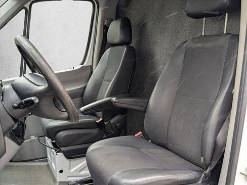 Used 2018 Mercedes-Benz Sprinter 2500 image 16