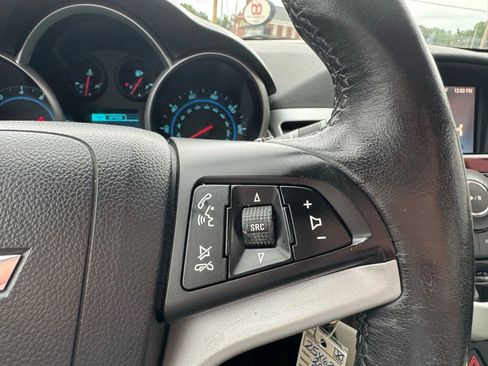 Used 2014 Chevrolet Cruze LT w/ Technology Package FWD image 11