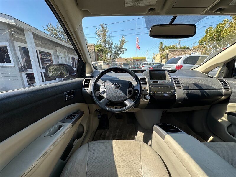 Used 2007 Toyota Prius Touring w/ Pkg 6 Touring Edition FWD image 16