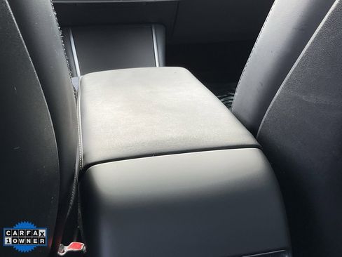 Used 2020 Tesla Model Y Long Range image 47