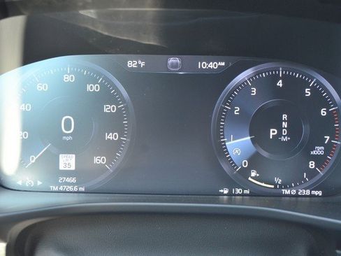 Used 2022 Volvo XC40 T5 R-Design w/ Climate Package image 22