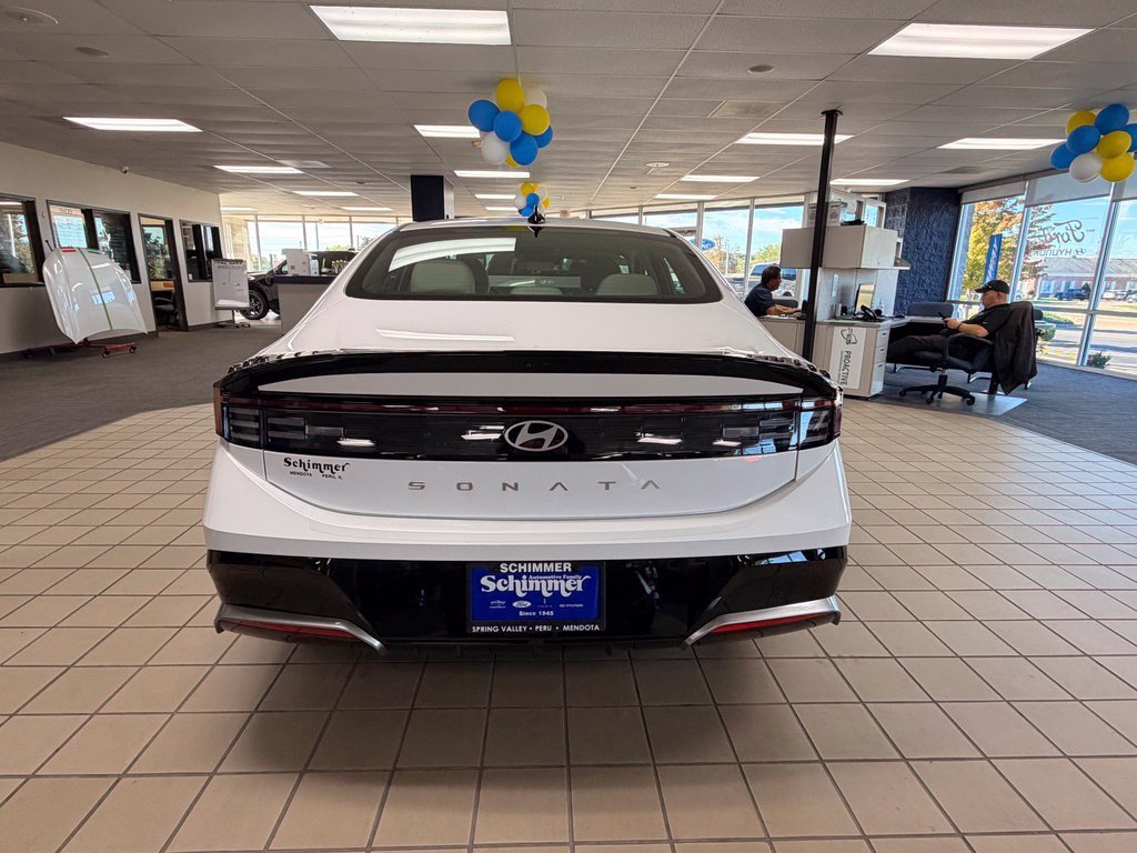 Used 2026 Hyundai Sonata SEL FWD image 3