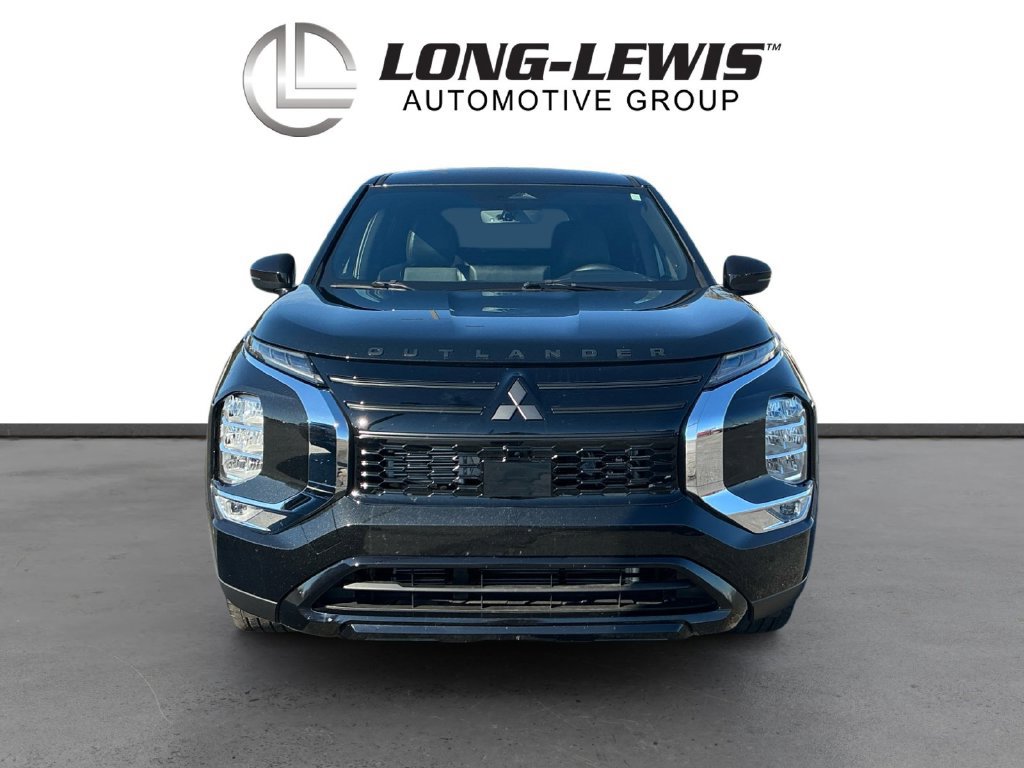 Used 2026 Mitsubishi Outlander LE FWD image 11