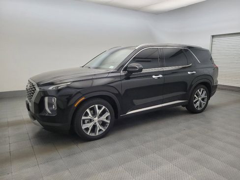 Used 2021 Hyundai Palisade SEL w/ Premium Package FWD image 2