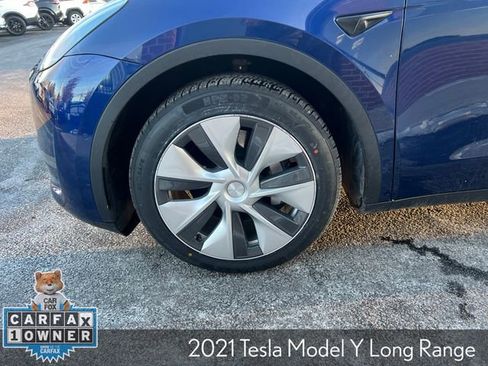 Used 2021 Tesla Model Y Long Range image 11