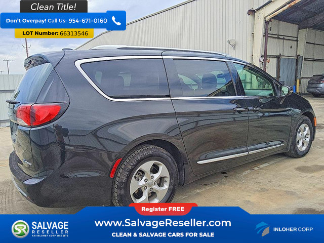 Used 2018 Chrysler Pacifica Touring-L FWD image 4