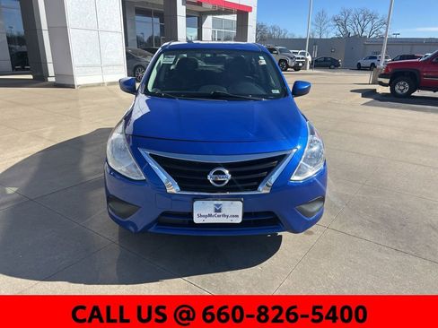 Used 2017 Nissan Versa SV image 2