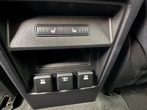 Used 2018 Land Rover Discovery Sport HSE image 43