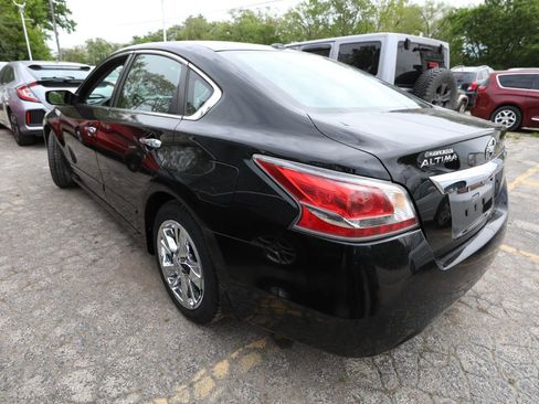 Used 2015 Nissan Altima 2.5 SV FWD image 9