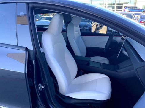 Used 2024 Tesla Model 3 Standard Range image 8