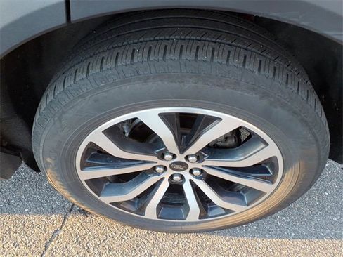 Used 2020 Ford Explorer ST w/ Premium Technology Package image 7