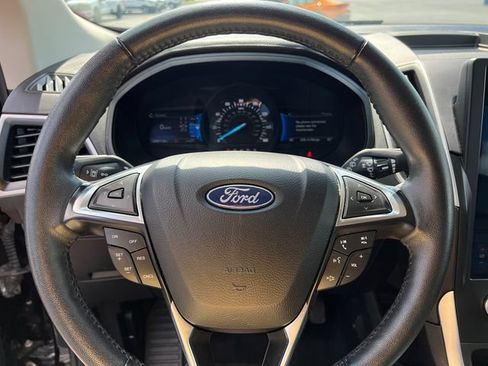 Used 2024 Ford Edge SEL AWD/4WD image 13