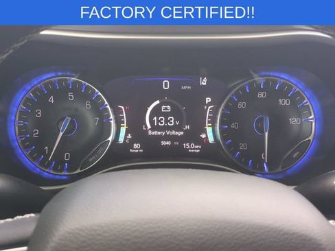 Used 2025 Chrysler Voyager LX FWD image 21