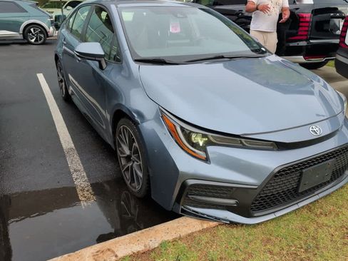 Used 2021 Toyota Corolla SE FWD image 1