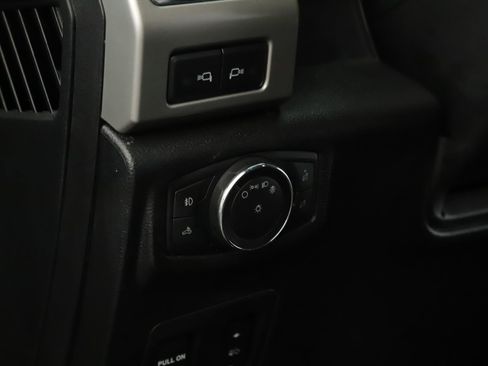 Used 2018 Ford F150 Lariat w/ Equipment Group 502A Luxury image 8