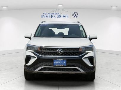 Certified 2023 Volkswagen Taos SE w/ Panoramic Sunroof Package