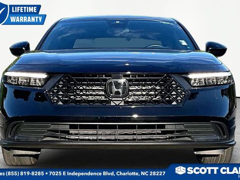 Used 2025 Honda Accord Sport image 2