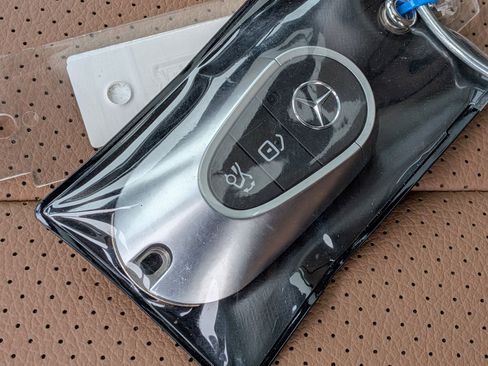 Certified 2025 Mercedes-Benz E 350 4MATIC Sedan image 36